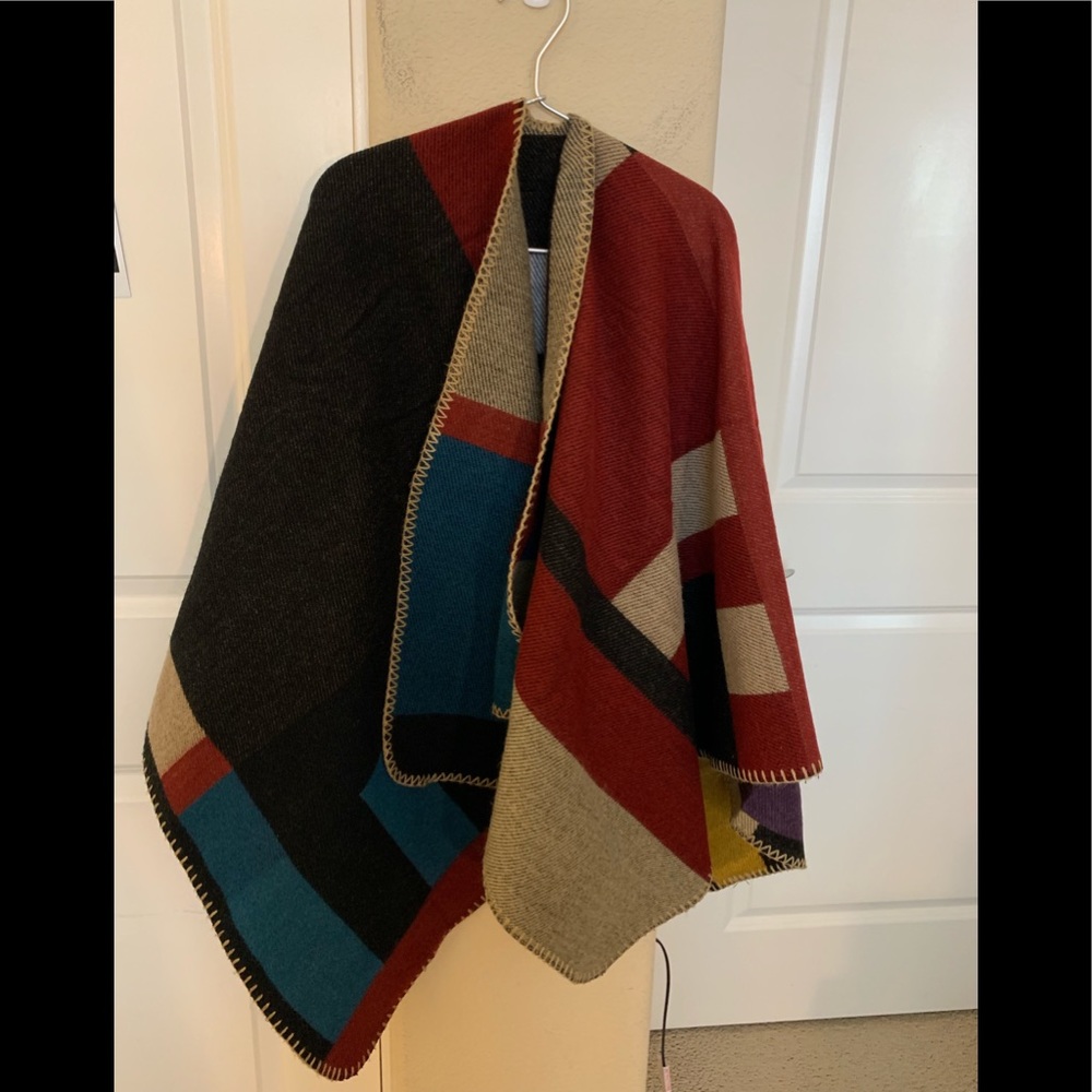 Check wool Cape - Picture 6 of 7